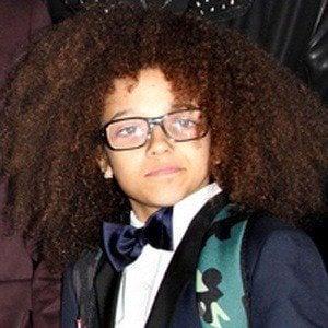 Perri Kiely Headshot 6 of 7