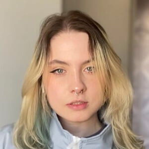 Pesdecoelho Headshot 3 of 3