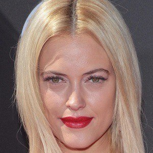 Peta Murgatroyd Headshot 6 of 10