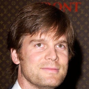 Peter Krause Headshot 9 of 10