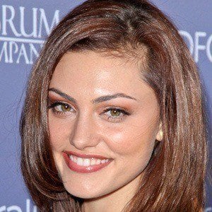 Phoebe Tonkin at age 22