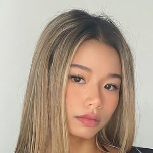 phoeyuibe - Age, Family, Bio | Famous Birthdays