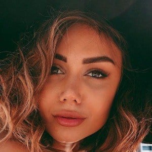 Pia Muehlenbeck Headshot 3 of 10