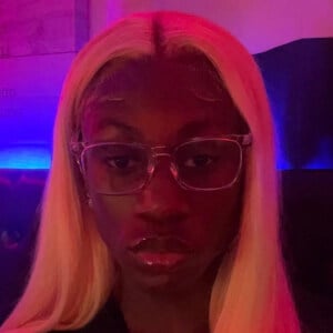 p1utoxo Headshot 8 of 9