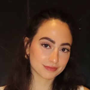 pointless.makeup Headshot 4 of 6