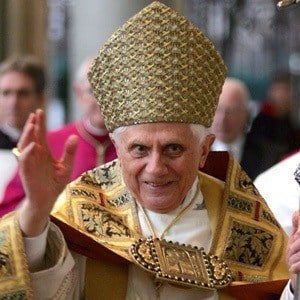 Papa Benedicto XVI Headshot 6 of 6