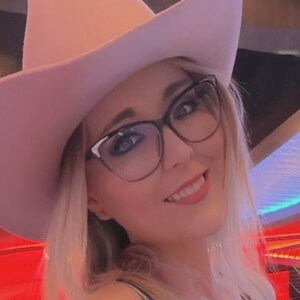Queen Overwatch Headshot 6 of 6