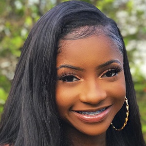 Queensarast - Age, Bio, Family | Famous Birthdays