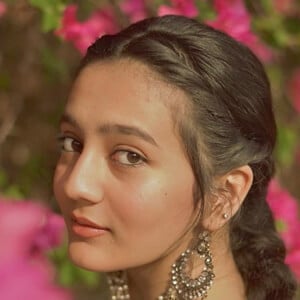 Rabia Faisal Headshot 10 of 13