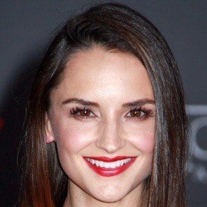 Rachael Leigh Cook at age 37