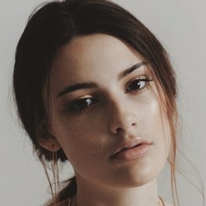 Rachel Hardy Headshot 6 of 10