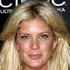 Rachel Hunter Headshot 3 of 10