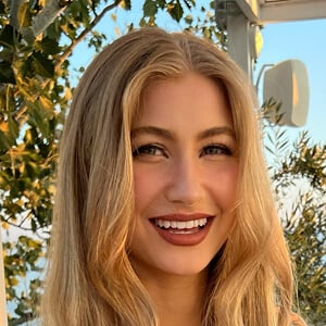 Rachel Kaelin Headshot 11 of 11