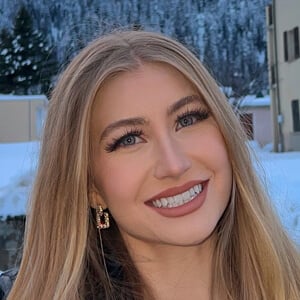 Rachel Kaelin Headshot 3 of 11