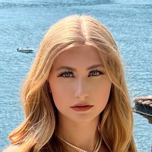 Rachel Kaelin Headshot 5 of 11