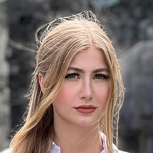 Rachel Kaelin Headshot 6 of 11