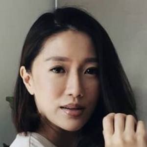 Rachel Lim Headshot 9 of 10
