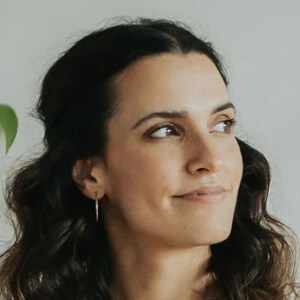 Rachel Pardoe Headshot 2 of 2