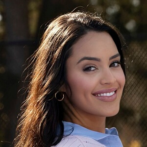 Rachel Stuhlmann Headshot 3 of 9
