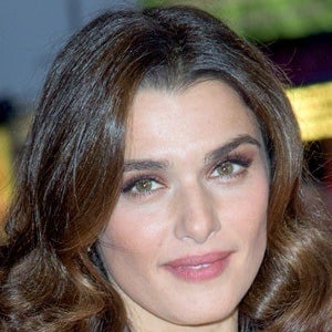 Rachel Weisz Headshot 7 of 10