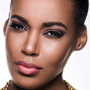 Raelia Lewis Headshot 4 of 4