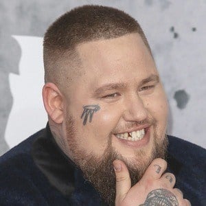 Rag'n'Bone Man at age 34