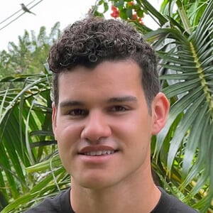 Ramon Daniel Headshot 4 of 7