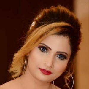 Rani Srivastava Headshot 4 of 8