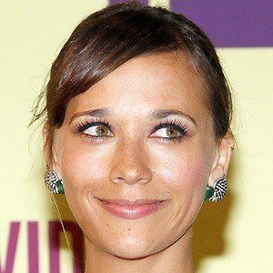 Rashida Jones - Bio, Family, Trivia | Famous Birthdays