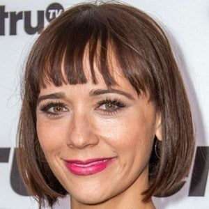 Rashida Jones - Bio, Family, Trivia | Famous Birthdays