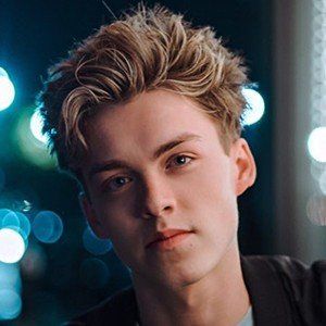 Reece Bibby Headshot 10 of 10