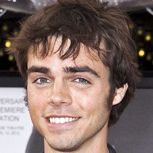 Reid Ewing Headshot 5 of 8