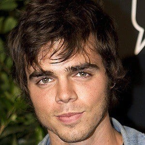 Reid Ewing Headshot 7 of 8