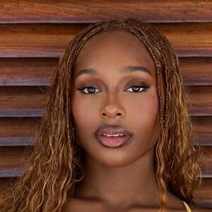 Renée Downer Headshot 6 of 9