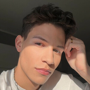 Reneshko Headshot 6 of 6