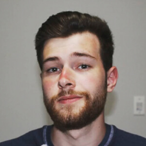 Rexsi Headshot 2 of 3