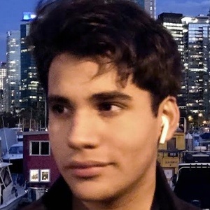 Ricardo España Headshot 5 of 6