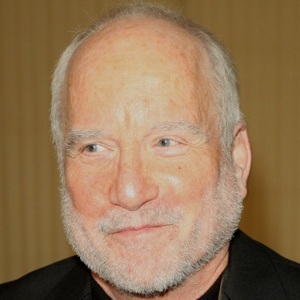 Richard Dreyfuss Headshot 7 of 10