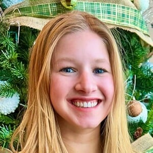 Riley Meckley Headshot 2 of 7