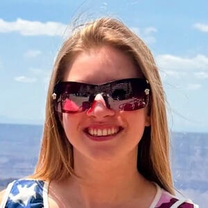 Riley Meckley Headshot 6 of 7