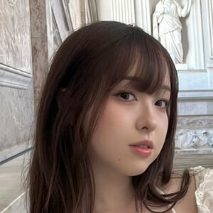 rinuyi Headshot 4 of 5