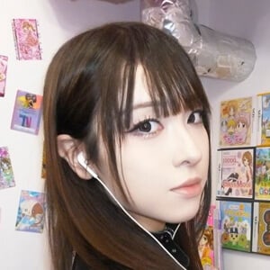 rinuyi Headshot 5 of 5