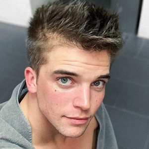 River Viiperi Headshot 5 of 10