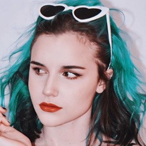 Rizha Headshot 2 of 10