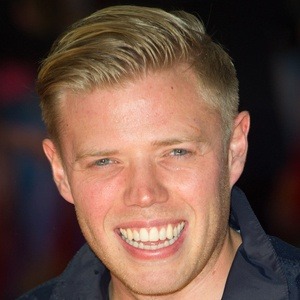 Rob Beckett Headshot 4 of 4