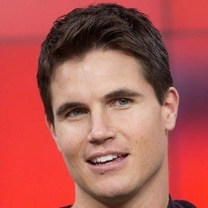 Robbie Amell Headshot 9 of 9