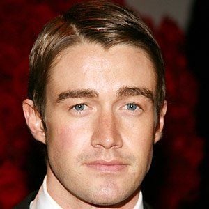 Robert Buckley Headshot 5 of 7