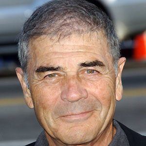 Robert Forster - Bio, Facts, Family | Famous Birthdays