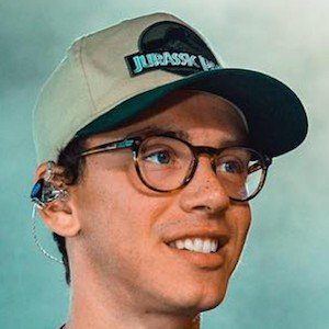 Logic Bio Facts Family Famous Birthdays