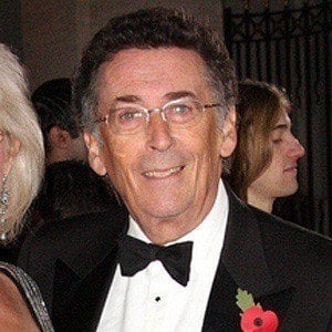 Robert Powell - Bio, Family, Trivia | Famous Birthdays
